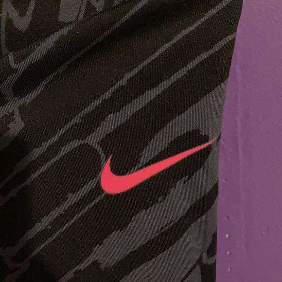 Nike Sweatshirt - Picture 3 of 5